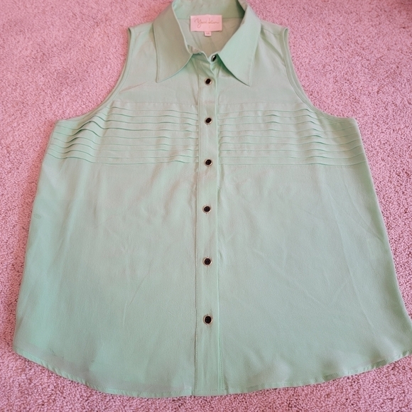 Yumi Kim Tops - Yumi Kim Silk Sleeveless Blouse M